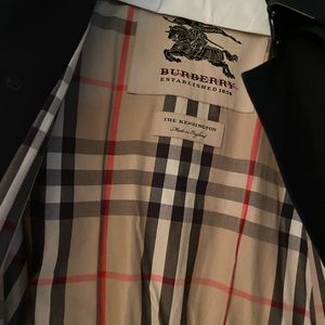 Burberry Short Kensington Trench